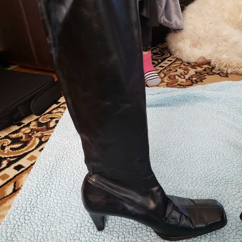 Black tall heel boots